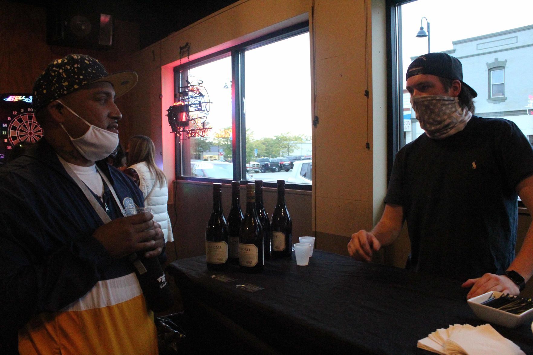 100820-dell-gallery-wine010.jpg